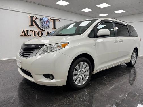 2017 Toyota Sienna XLE Premium