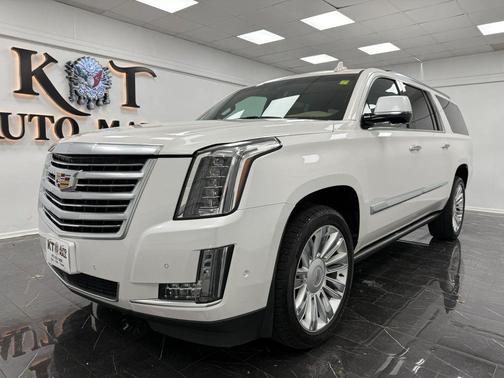 Crystal White Tricoat 2019 Cadillac Escalade ESV Sport Platinum