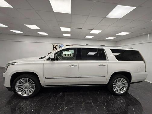 Crystal White Tricoat 2019 Cadillac Escalade ESV Sport Platinum