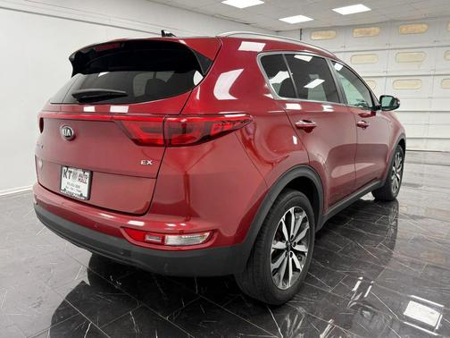 Hyper Red 2017 Kia Sportage EX