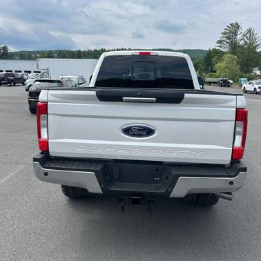 White 2017 Ford F-350 Lariat