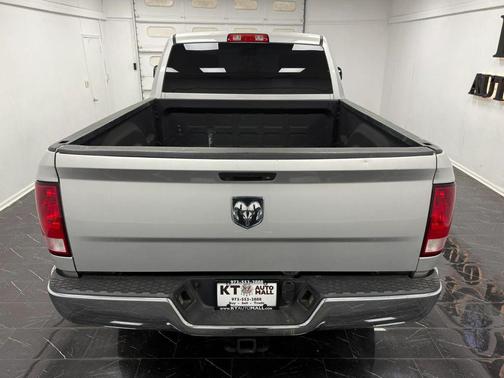 Bright Silver Metallic Clearcoat 2018 RAM 3500 Tradesman Crew Cab 4x4 6'4' Box
