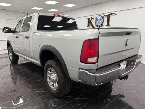 Bright Silver Metallic Clearcoat 2018 RAM 3500 Tradesman Crew Cab 4x4 6'4' Box