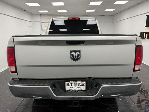 Bright Silver Metallic Clearcoat 2018 RAM 3500 Tradesman Crew Cab 4x4 6'4' Box