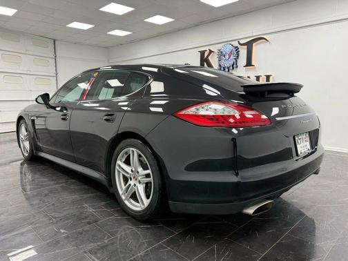 2013 Porsche Panamera 4