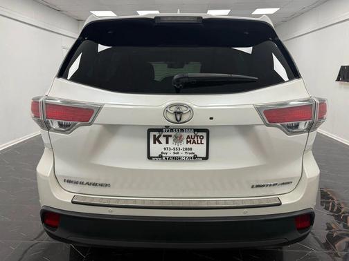 2016 Toyota Highlander Limited Platinum