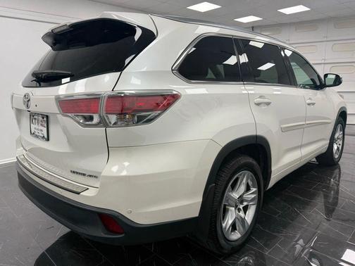 2016 Toyota Highlander Limited Platinum