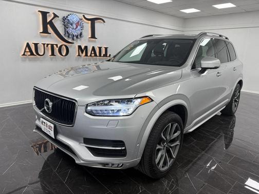2018 Volvo XC90 T6 Momentum