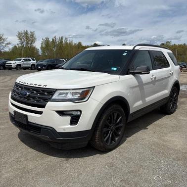 White 2018 Ford Explorer XLT