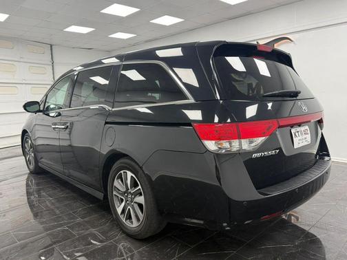 Crystal Black Pearl 2016 Honda Odyssey Touring Elite