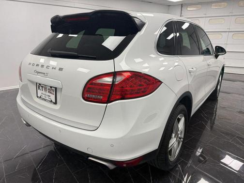 2014 Porsche Cayenne Cayenne S Hybrid