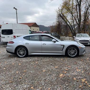 2015 Porsche Panamera 4