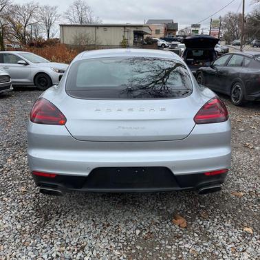2015 Porsche Panamera 4