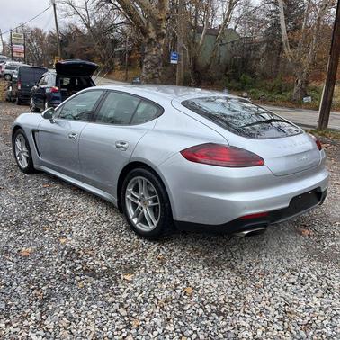2015 Porsche Panamera 4