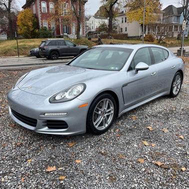 2015 Porsche Panamera 4