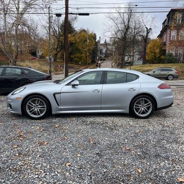 2015 Porsche Panamera 4