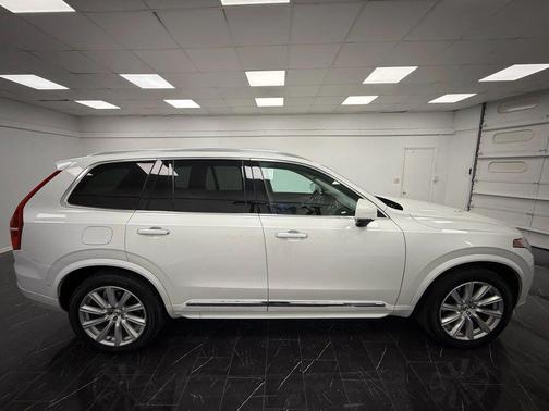 2017 Volvo XC90 T6 Inscription