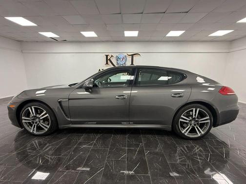 2014 Porsche Panamera 4