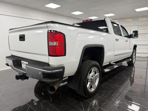 Summit White 2016 GMC Sierra 2500 SLT