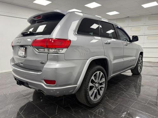 Billet Silver Metallic Clearcoat 2017 Jeep Grand Cherokee Overland