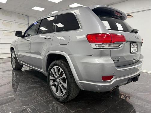Billet Silver Metallic Clearcoat 2017 Jeep Grand Cherokee Overland