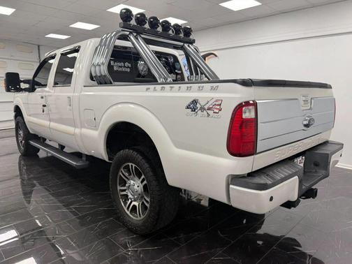 White 2016 Ford F-250 Platinum