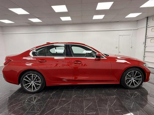 Melbourne Red Metallic 2019 BMW 330 xDrive