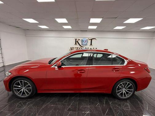 Melbourne Red Metallic 2019 BMW 330 xDrive
