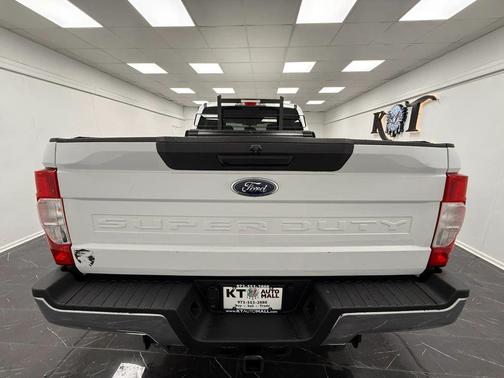 Oxford White 2022 Ford F-250 XL