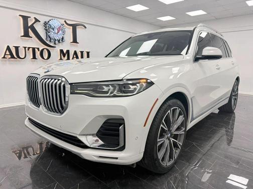 Mineral White Metallic 2020 BMW X7 xDrive40i