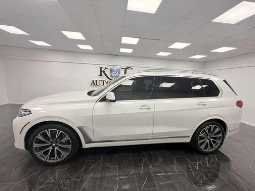 Mineral White Metallic 2020 BMW X7 xDrive40i