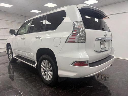 Starfire Pearl 2017 Lexus GX 460 Premium