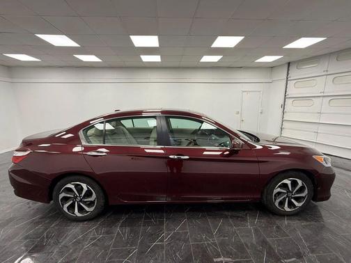 2017 Honda Accord EX-L w/Navigation & Honda Sensing