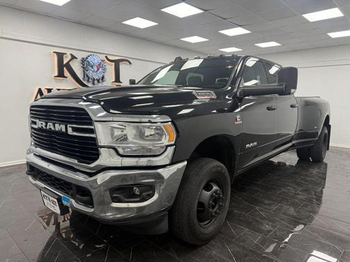 2021 RAM 3500 Big Horn Crew Cab 4x4 8' Box
