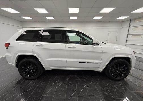 2017 Jeep Grand Cherokee Altitude