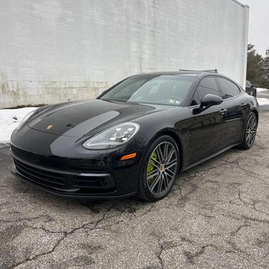 2018 Porsche Panamera 4