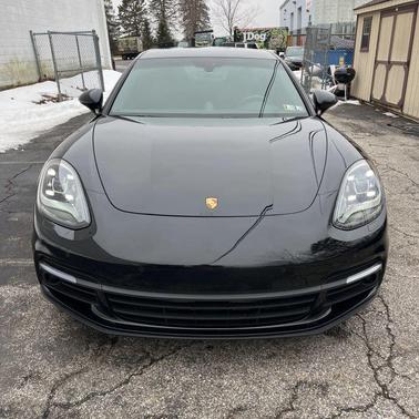 2018 Porsche Panamera 4