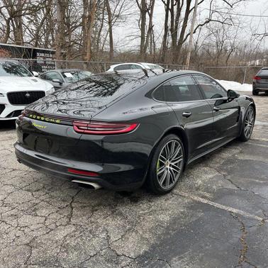 2018 Porsche Panamera 4