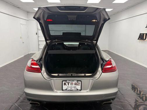 2012 Porsche Panamera 4