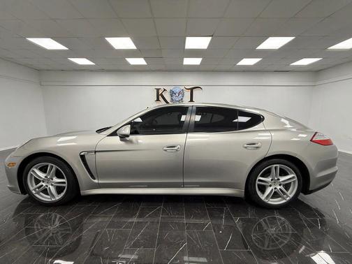 2012 Porsche Panamera 4