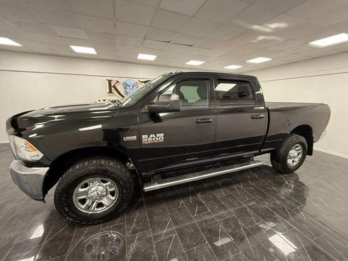 2018 RAM 2500 Tradesman Crew Cab 4x4 6'4' Box