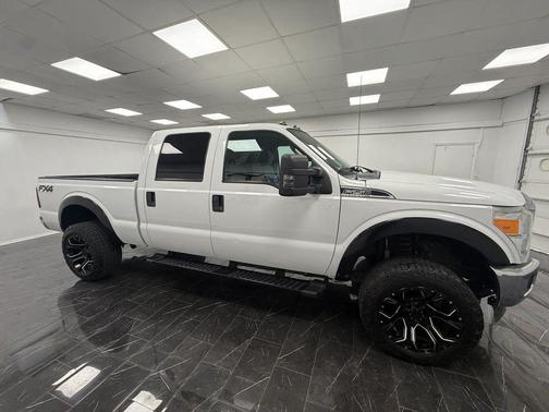 White 2016 Ford F-250 King Ranch