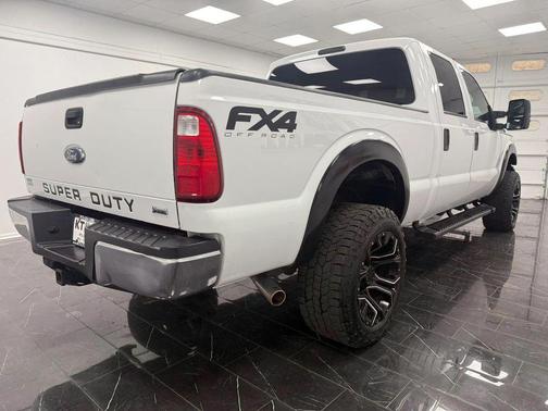White 2016 Ford F-250 King Ranch