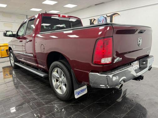 Delmonico Red Pearlcoat 2018 RAM 1500 Big Horn