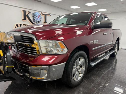 Delmonico Red Pearlcoat 2018 RAM 1500 Big Horn