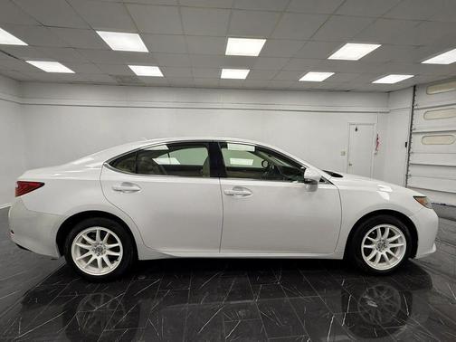 Starfire Pearl 2014 Lexus ES 350 Base