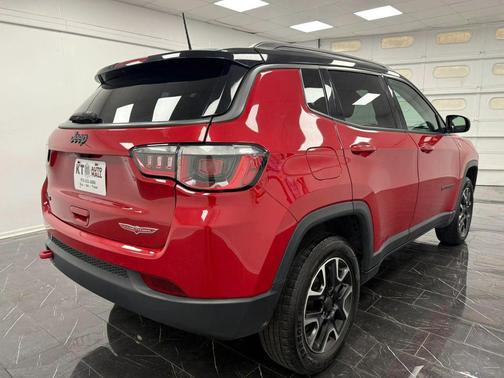 Redline Pearlcoat 2019 Jeep Compass Trailhawk