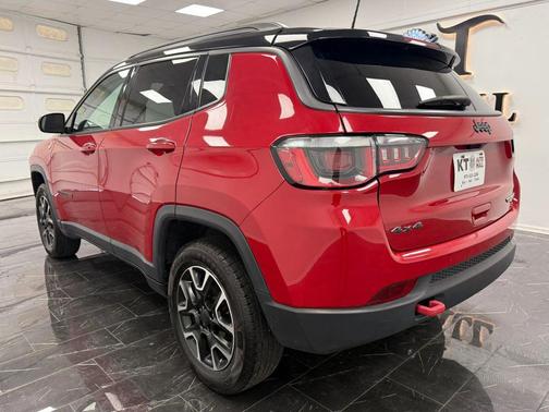 Redline Pearlcoat 2019 Jeep Compass Trailhawk