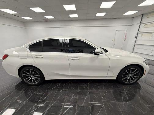 White 2019 BMW 330 xDrive