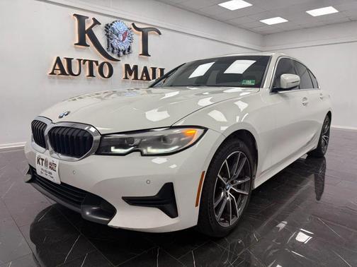 White 2019 BMW 330 xDrive